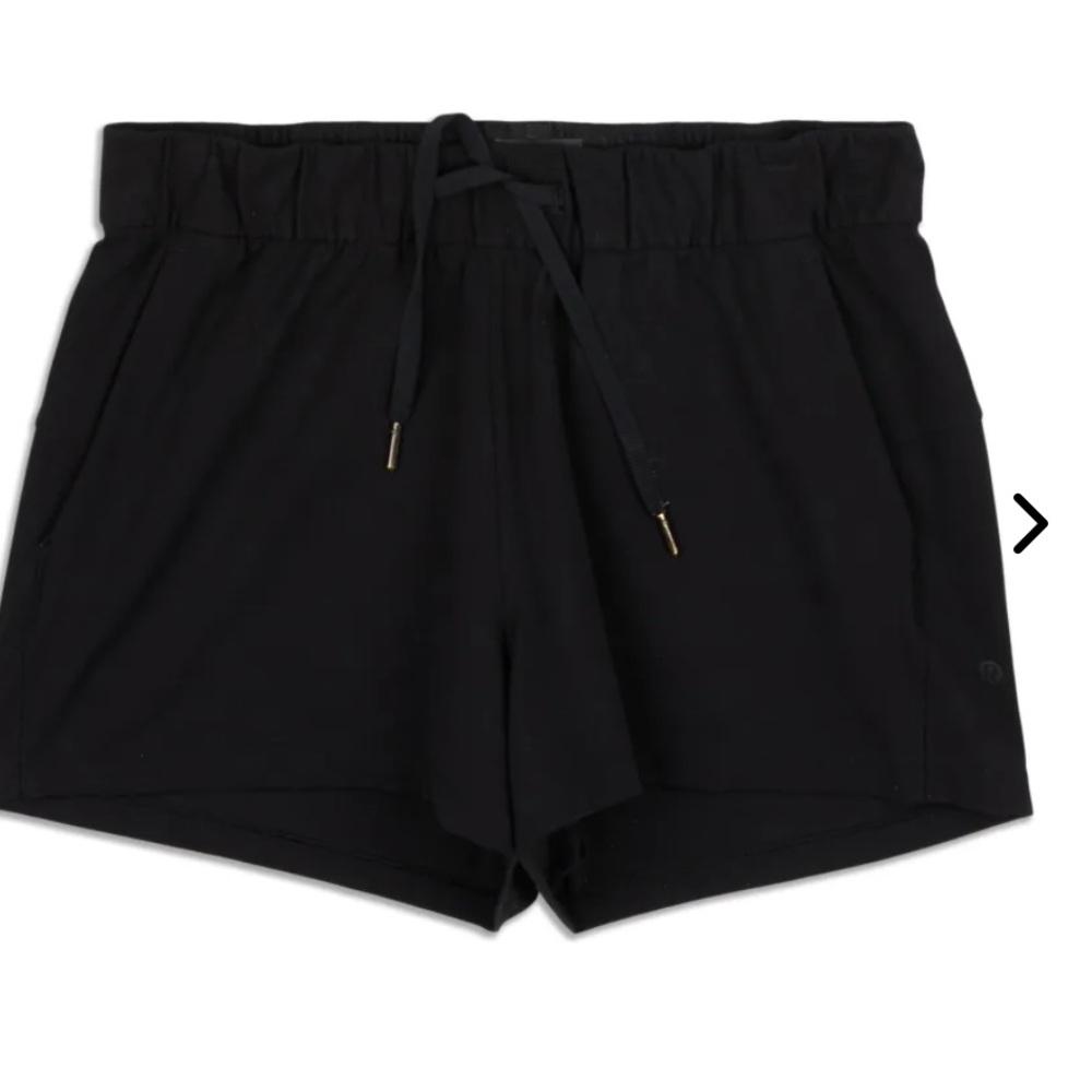 Lululemon on the fly shorts
